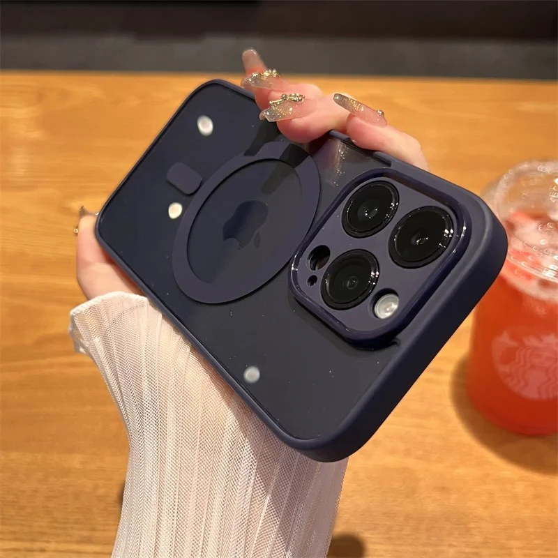 Magnetic Case with Wireless Charging - Image 3